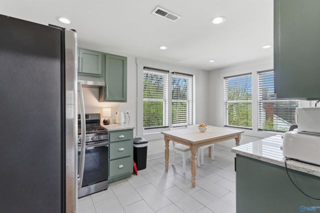 528 N Royal Avenue, Florence, AL 35630