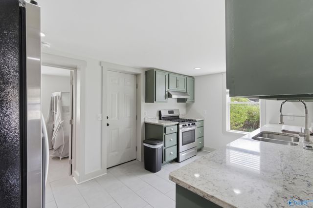 528 N Royal Avenue, Florence, AL 35630