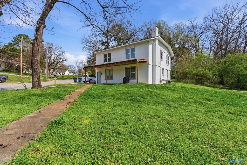 528 N Royal Avenue, Florence, AL 35630