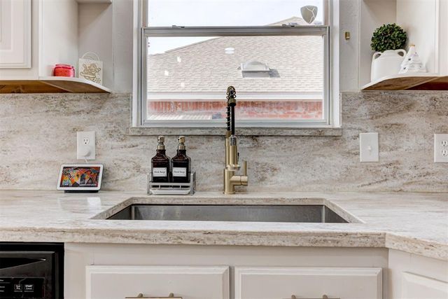 2000 Sagewood Drive, Edmond, OK 73013