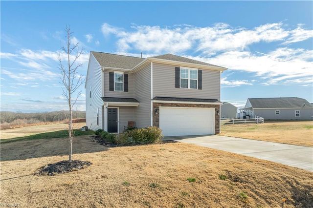 401 Altavista Drive, Clemmons, NC 27012