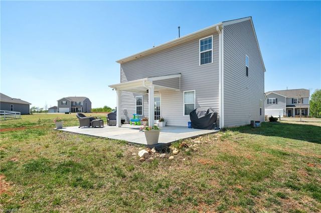 401 Altavista Drive, Clemmons, NC 27012