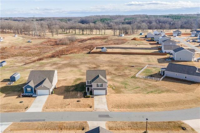 401 Altavista Drive, Clemmons, NC 27012