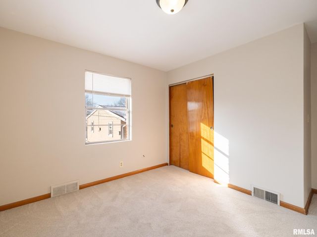 1113 N 15TH Street, Pekin, IL 61554