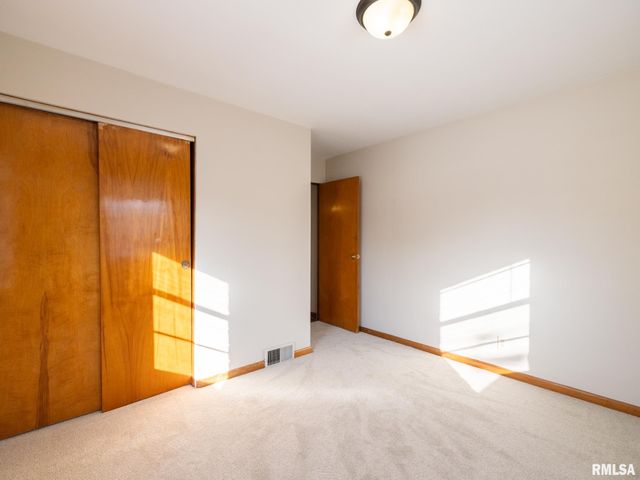 1113 N 15TH Street, Pekin, IL 61554