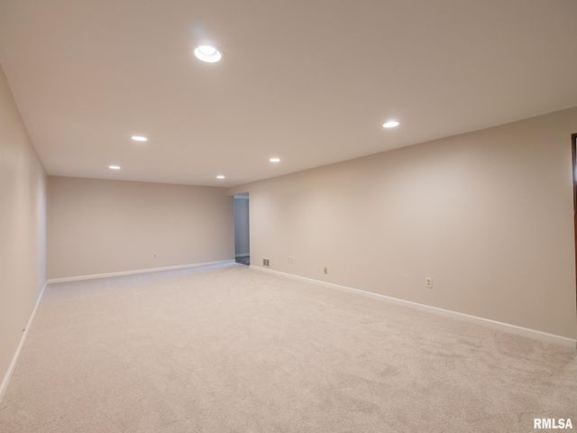 1113 N 15TH Street, Pekin, IL 61554