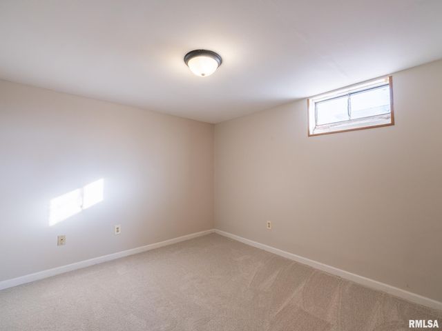 1113 N 15TH Street, Pekin, IL 61554