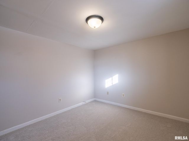 1113 N 15TH Street, Pekin, IL 61554