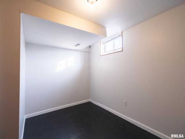 1113 N 15TH Street, Pekin, IL 61554