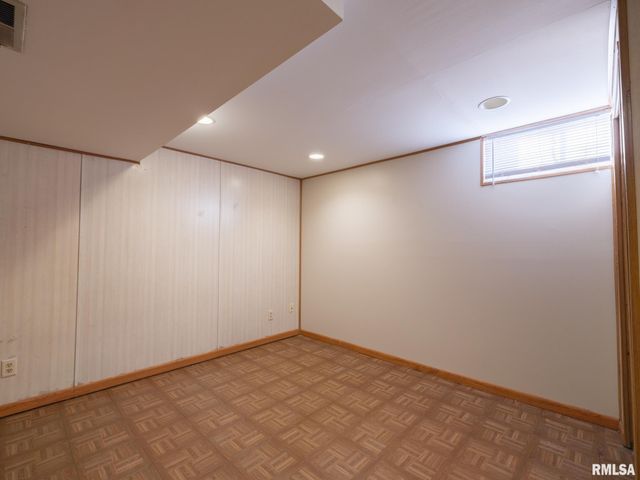 1113 N 15TH Street, Pekin, IL 61554