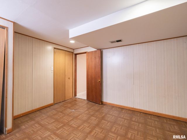 1113 N 15TH Street, Pekin, IL 61554