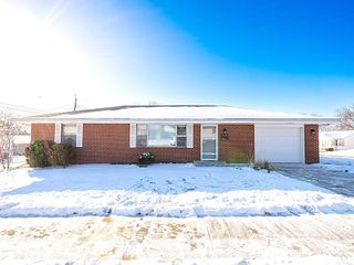 1113 N 15TH Street, Pekin, IL 61554