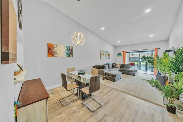 7854 Willow Spring Drive 1626, Lake Worth, FL 33467