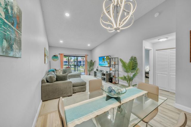 7854 Willow Spring Drive 1626, Lake Worth, FL 33467