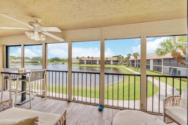 7854 Willow Spring Drive 1626, Lake Worth, FL 33467