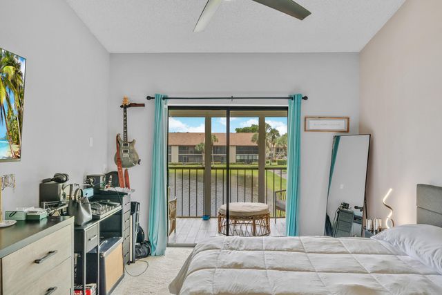 7854 Willow Spring Drive 1626, Lake Worth, FL 33467