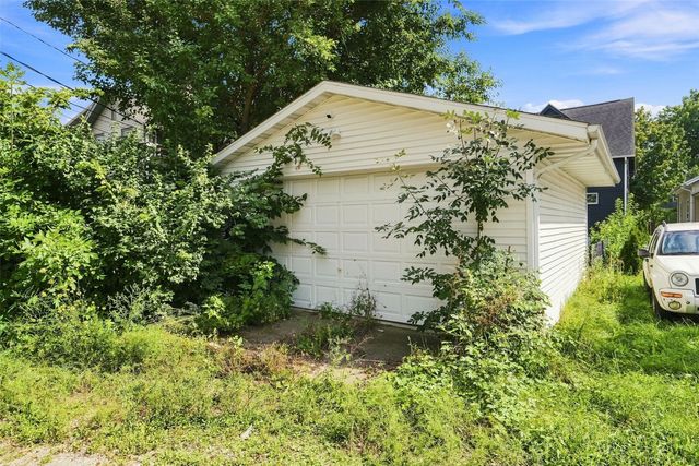 408 6th Avenue SW, Cedar Rapids, IA 52404
