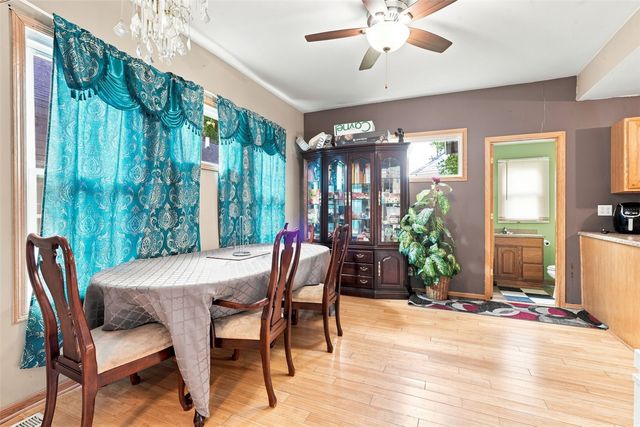 408 6th Avenue SW, Cedar Rapids, IA 52404
