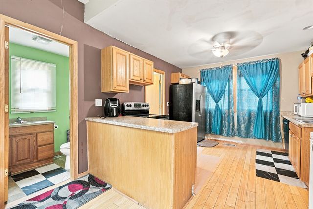 408 6th Avenue SW, Cedar Rapids, IA 52404