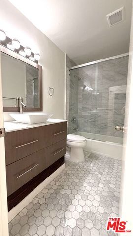 2807 6th Street 3, Santa Monica, CA 90405