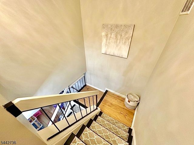 8 PLUM COURT, Raritan Twp., NJ 08822