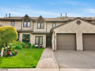 8 PLUM COURT, Raritan Twp., NJ 08822