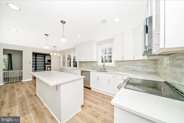 3105 GLISSADE CT, Clinton, MD 20735