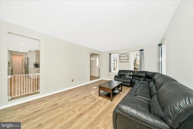 3105 GLISSADE CT, Clinton, MD 20735