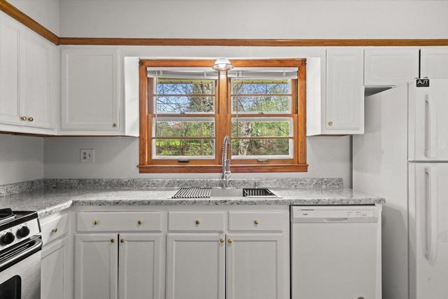 5427 Spring LANE, Milwaukee, WI 53223