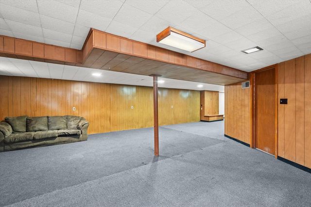 5427 Spring LANE, Milwaukee, WI 53223