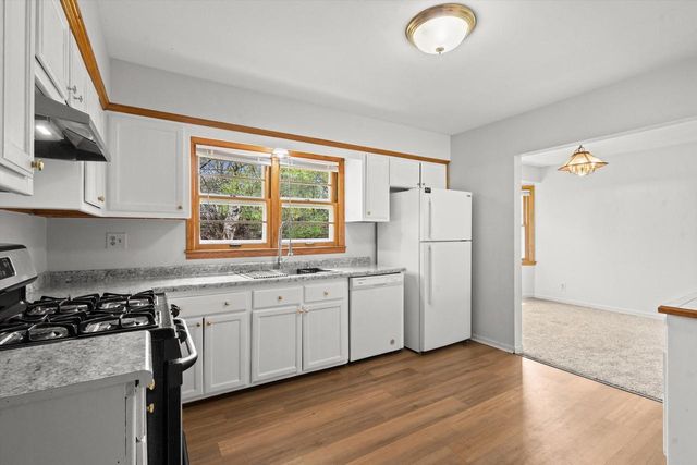 5427 Spring LANE, Milwaukee, WI 53223