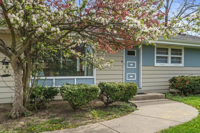 5427 Spring LANE, Milwaukee, WI 53223