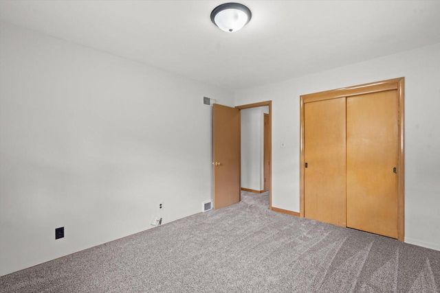 5427 Spring LANE, Milwaukee, WI 53223