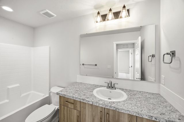 1649 Celina St, Middleton, ID 83644