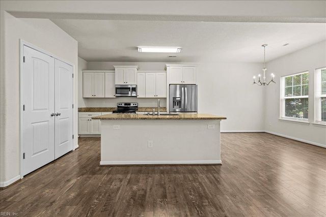1604 Gold Finch CT, Chesapeake, VA 23325
