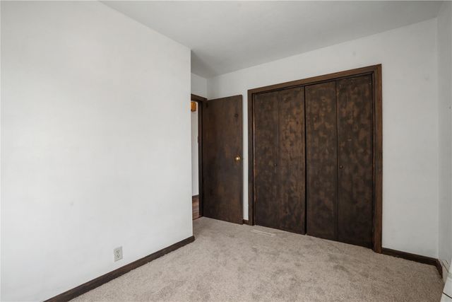 1125 J Ave NW, Cedar Rapids, IA 52405