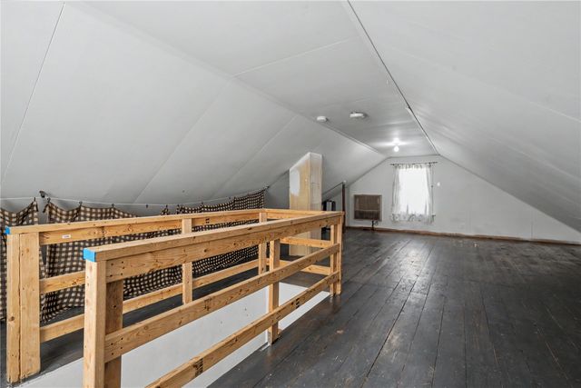 1125 J Ave NW, Cedar Rapids, IA 52405