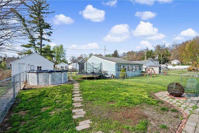 1125 J Ave NW, Cedar Rapids, IA 52405