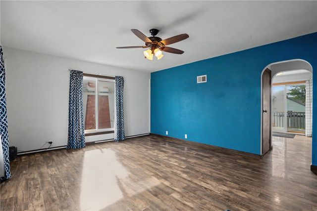 1125 J Ave NW, Cedar Rapids, IA 52405
