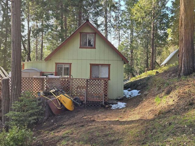 57918 Redwood Trail, Badger, CA 93603
