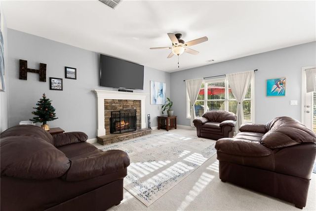 725 Larry Lane, Winder, GA 30680