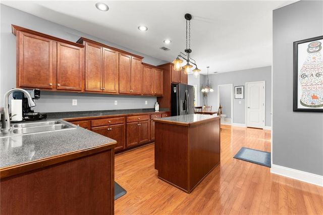 725 Larry Lane, Winder, GA 30680