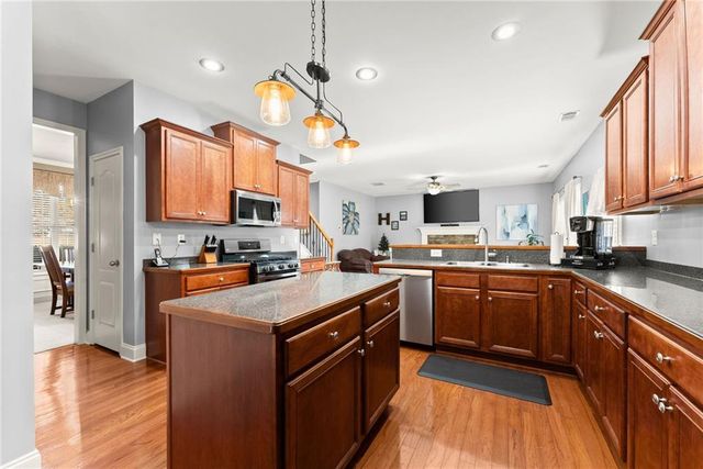 725 Larry Lane, Winder, GA 30680