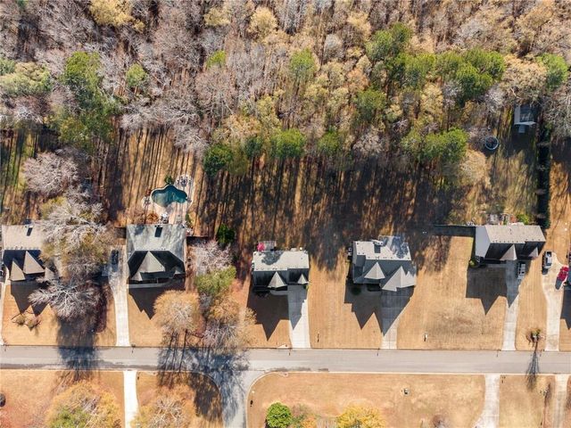 725 Larry Lane, Winder, GA 30680