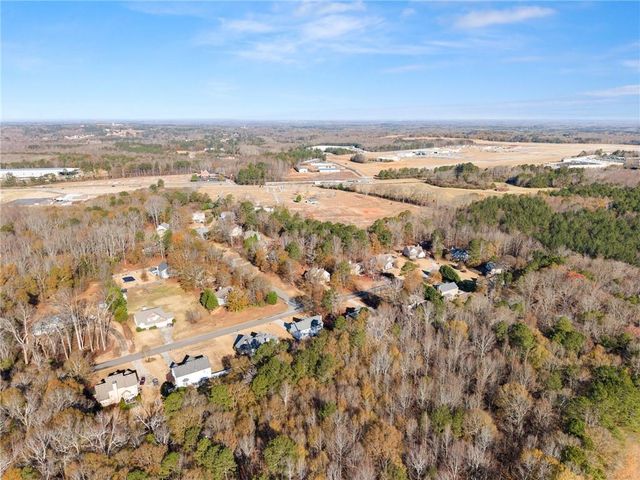 725 Larry Lane, Winder, GA 30680