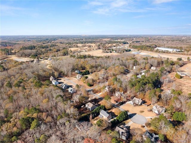 725 Larry Lane, Winder, GA 30680