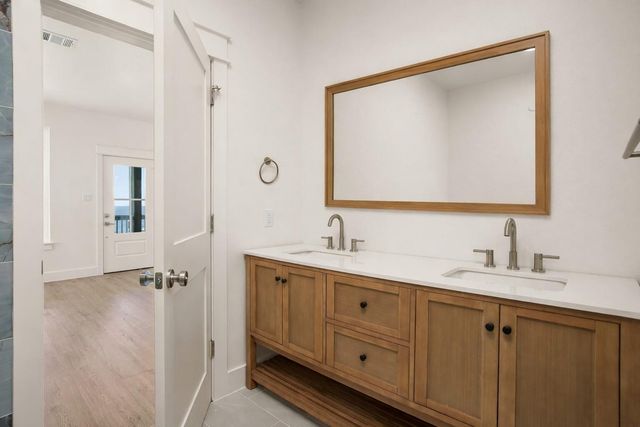 2211 Avenue A, San Leon, TX 77539