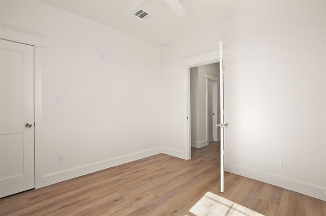 2211 Avenue A, San Leon, TX 77539