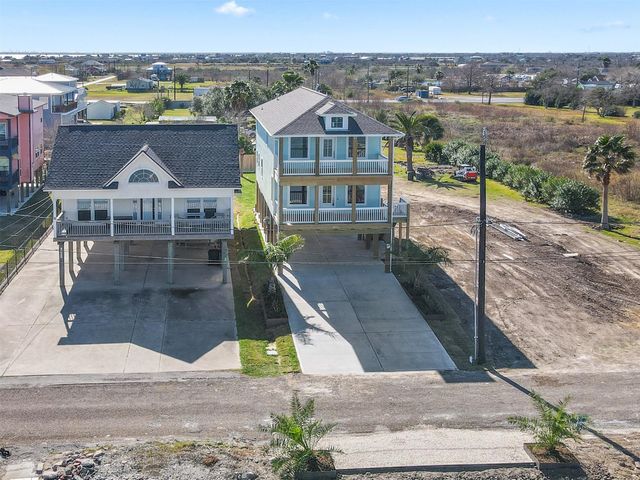 2211 Avenue A, San Leon, TX 77539