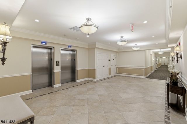 5301 Veterans Dr, Rockaway Twp., NJ 07866